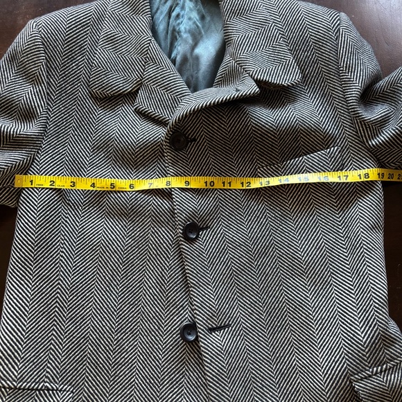 Gray Tailored Trench Coat with Wide Lapel, Size S/M - Picture 10 of 11
